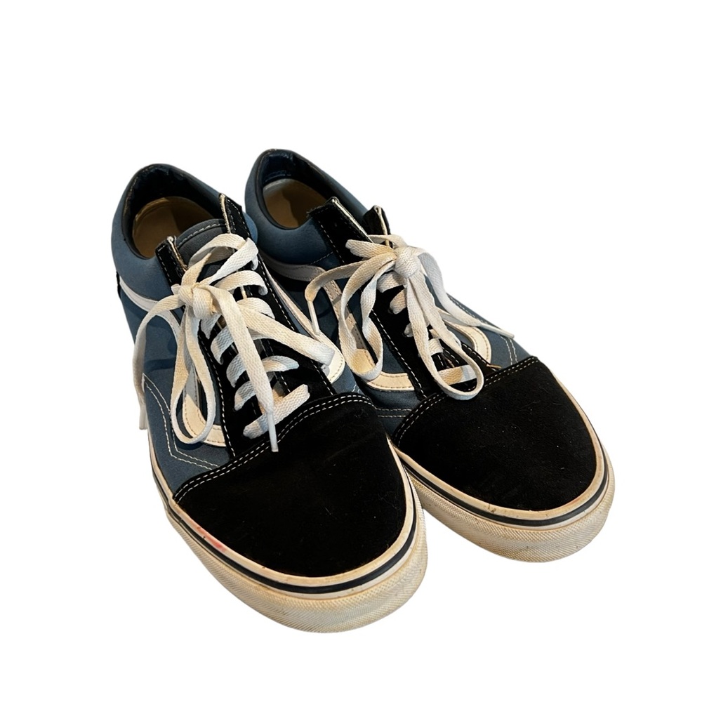 Men’s blue size 11 Vans shoes.